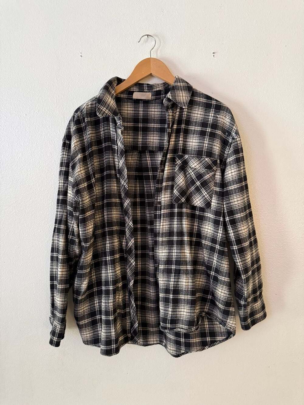 Nuuds Black and Bone Plaid Flannel Button Down Shirt Large Cowgirl